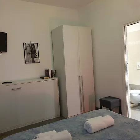 Holidays In - Πανσιόν