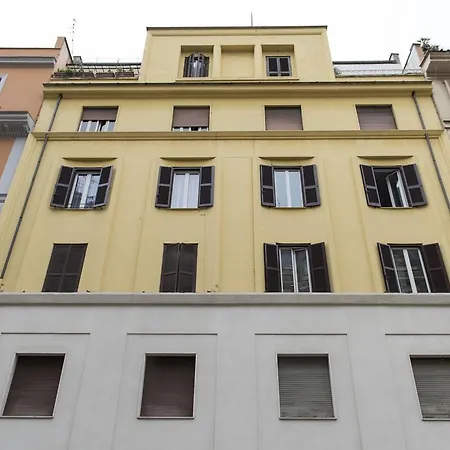 Πανσιόν Holidays In -