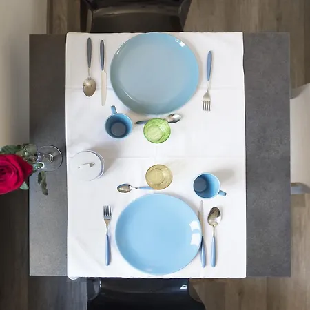 Holidays In - Πανσιόν 4*