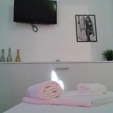 Holidays In - בית הארחה 4*
